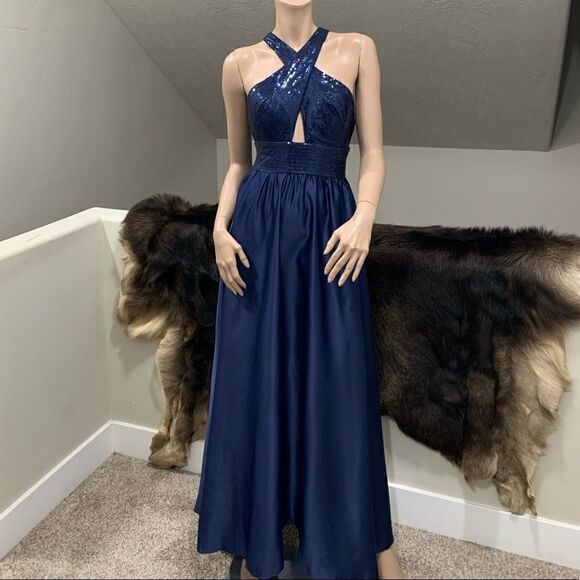 Stunning Shiny Satin Sequins Crisscross Halter Party Dress - Picture 1 of 12